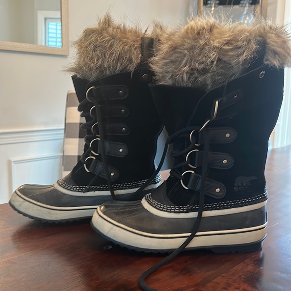 Women’s Sorel Joan of Arctic waterproof boot - Picture 1 of 5